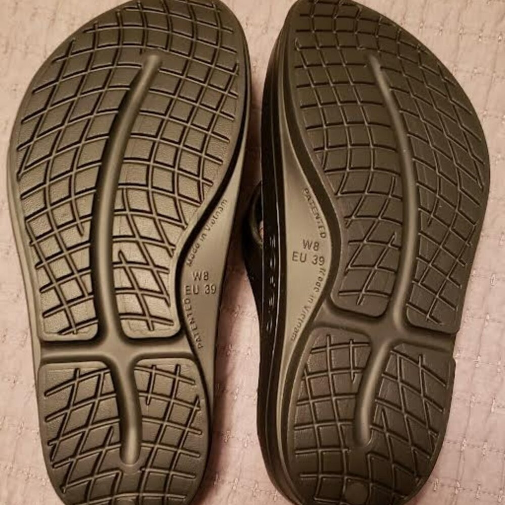 OOFOS Women's Platform Sandal - NWOT - Picture 4 of 5